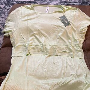 Women's Light Green Short Sleeve Top
